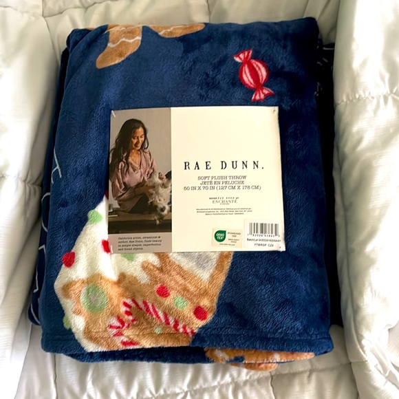 RAE DUNN HOLIDAY GINGERBREAD THROW HOME SWEET HOME CANDY CANE BLANKET Christmas - Picture 3 of 7